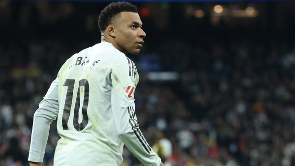 Esto gana la madre de Mbappé: Más que muchos jugadores