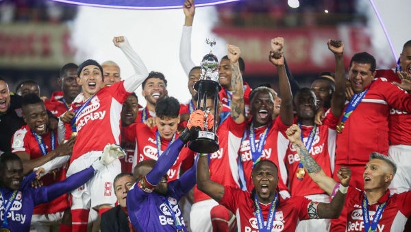 Santa Fe tendrá un refuerzo 'top' para la Libertadores: un defensa llega del exterior