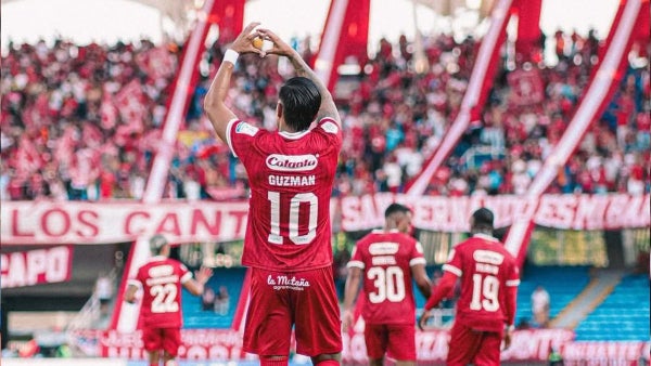 ¡Fiesta roja! América recibe a Santa Fe en su cumpleaños