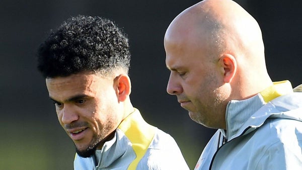 ¿Lo echa de menos? Arne Slot habla del rendimiento de Lucho en el Bayern