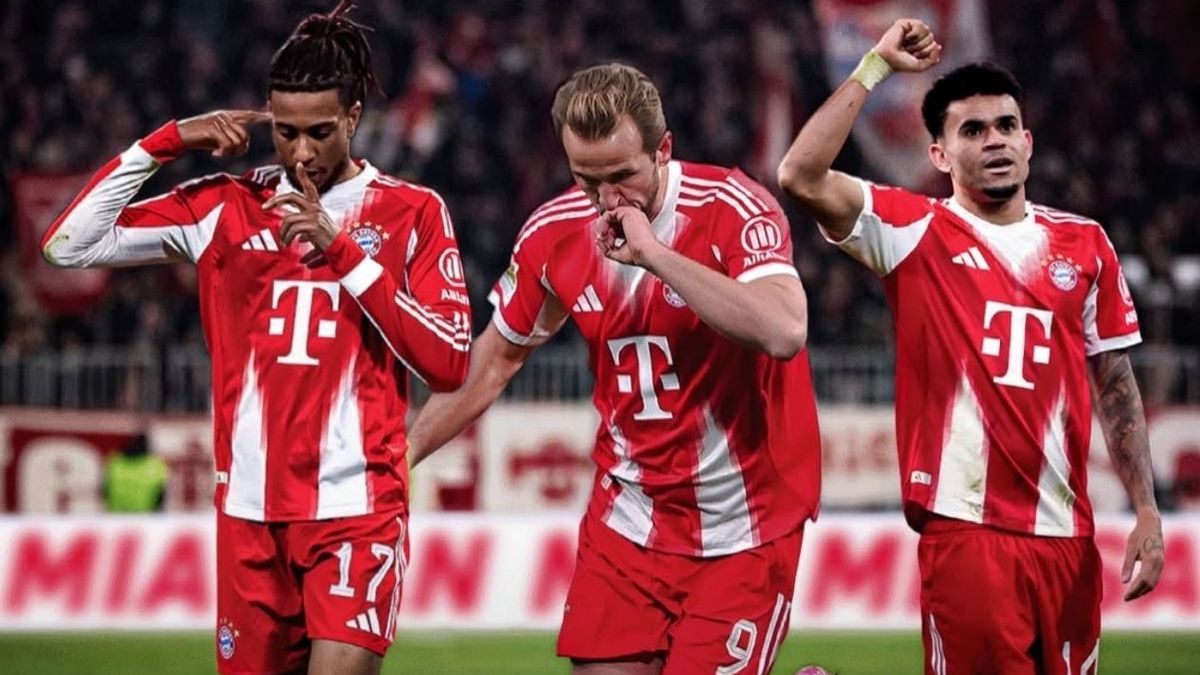 Michael Olise, Harry Kane y Luis Díaz, delanteros del Bayern Munich.