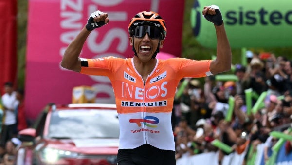 El Ineos de Egan contrataría a un ciclista colombiano