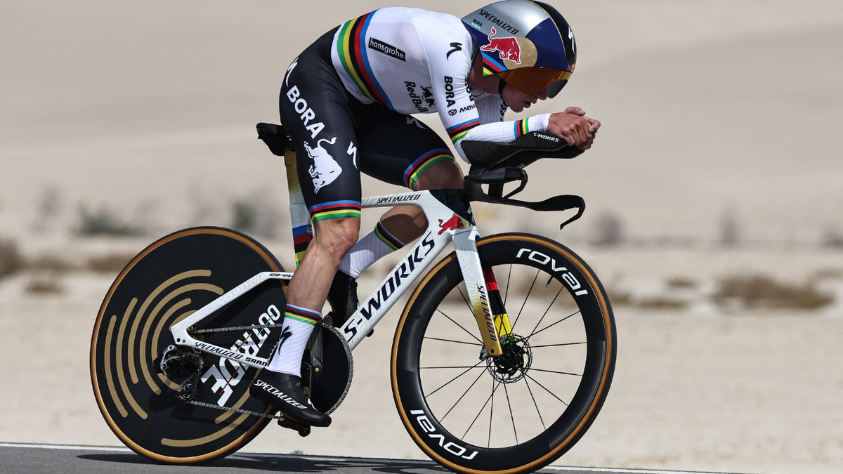 Evenepoel destrozó la contrarreloj y provocó cambios en la clasificación general