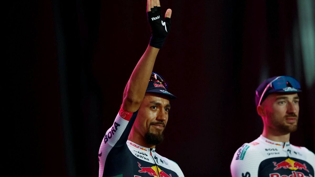 Daniel Felipe Martínez, ciclista colombiano