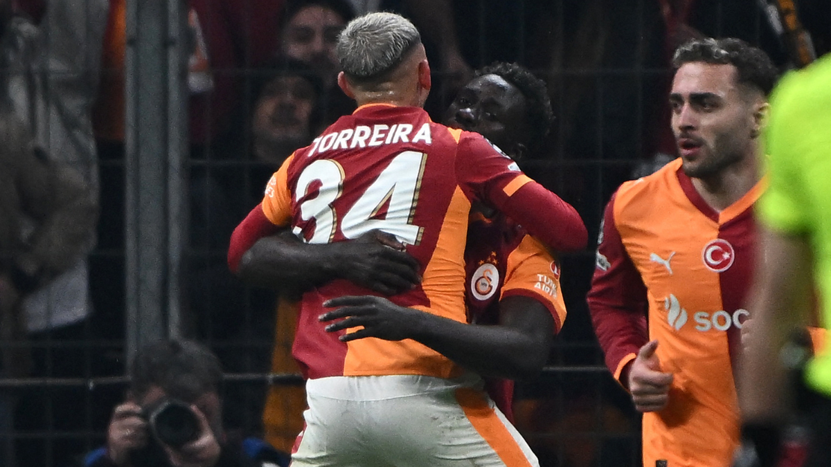 Dávinson Sánchez anota el gol de la victoria para Galatasaray en Champions
