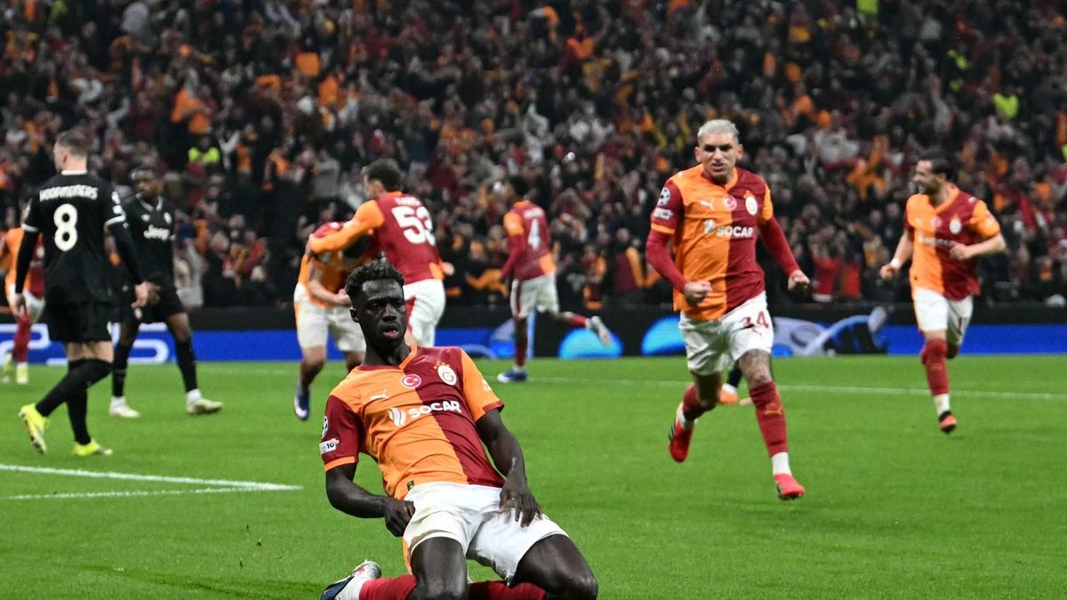 Dávinson Sánchez marcó en el triunfo de Galatasaray