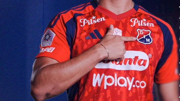 Medellín celebra el triunfo de Libertadores con un nuevo fichaje hasta 2029