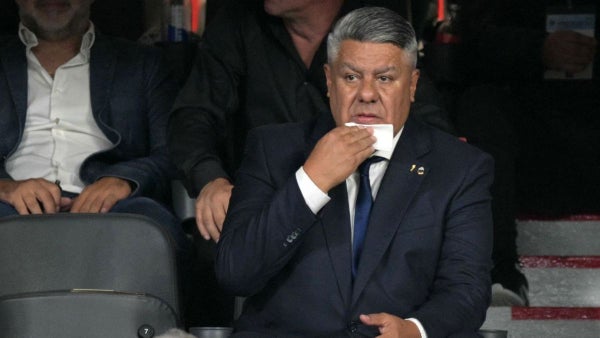 ¿Lavado de dinero? Justicia de Argentina cita a presidente de la AFA