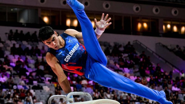 Ángel Barajas y Camilo Vera clasificaron a las finales de la Copa Mundo de gimnasia artística