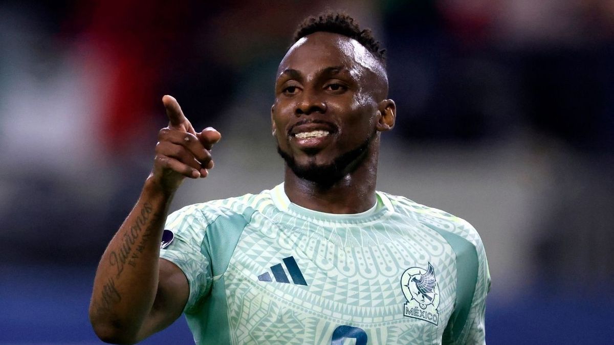 Julián Quiñones, colombiano nacionalizado mexicano.