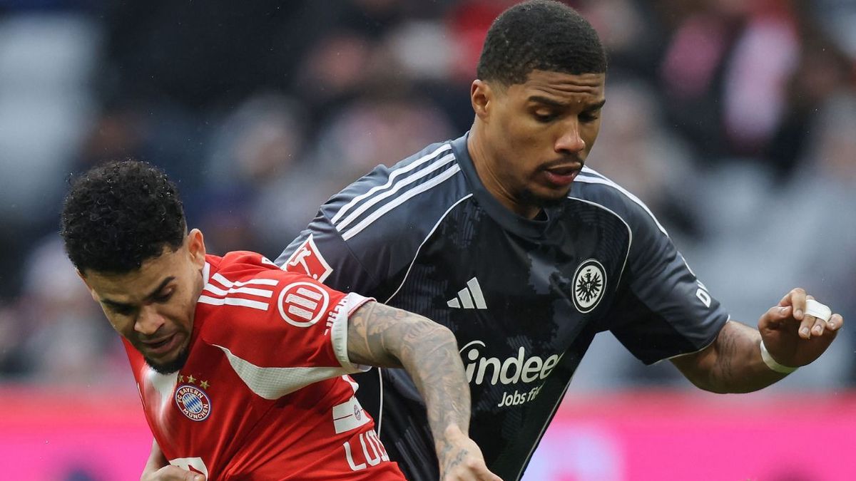 Luis Díaz en Bayern Múnich vs Eintracht Frankfurt