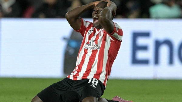 ¿Cetré a Santa Fe? Interés del presidente Méndez por el delantero colombiano