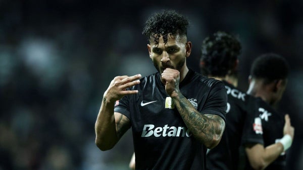 Luis Javier Suárez enamora a Portugal: