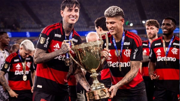 Carrascal levantó un nuevo trofeo en Brasil: ¿Cuántos títulos lleva con el Flamengo?