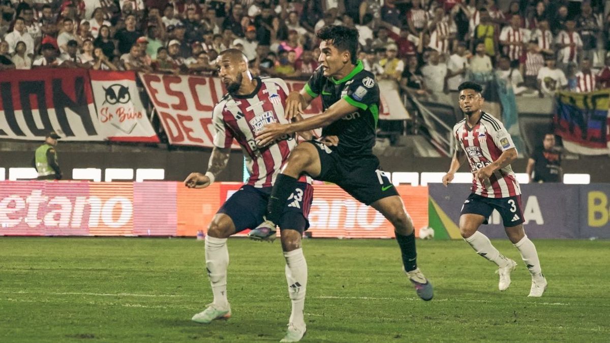 Nacional goleó a Junior en Barranquilla