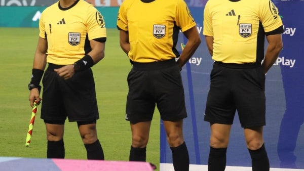 Héctor Rivera, árbitro de Chicó vs Millonarios, recibió inesperado 'premio'