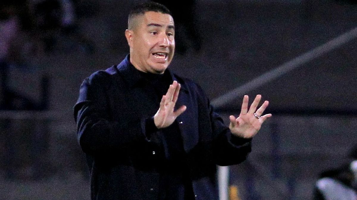 Efraín Juárez, DT de Pumas.