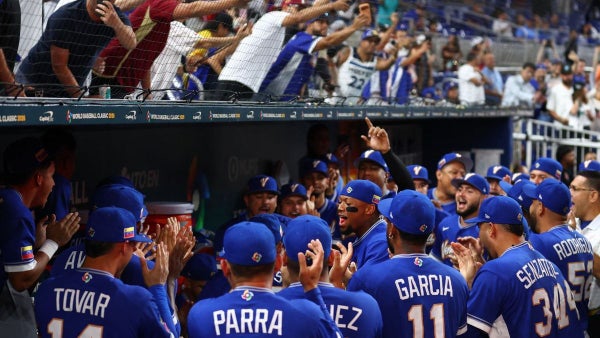 ¡Emotiva celebración! Venezuela avanzó a la final del Clásico Mundial de Béisbol