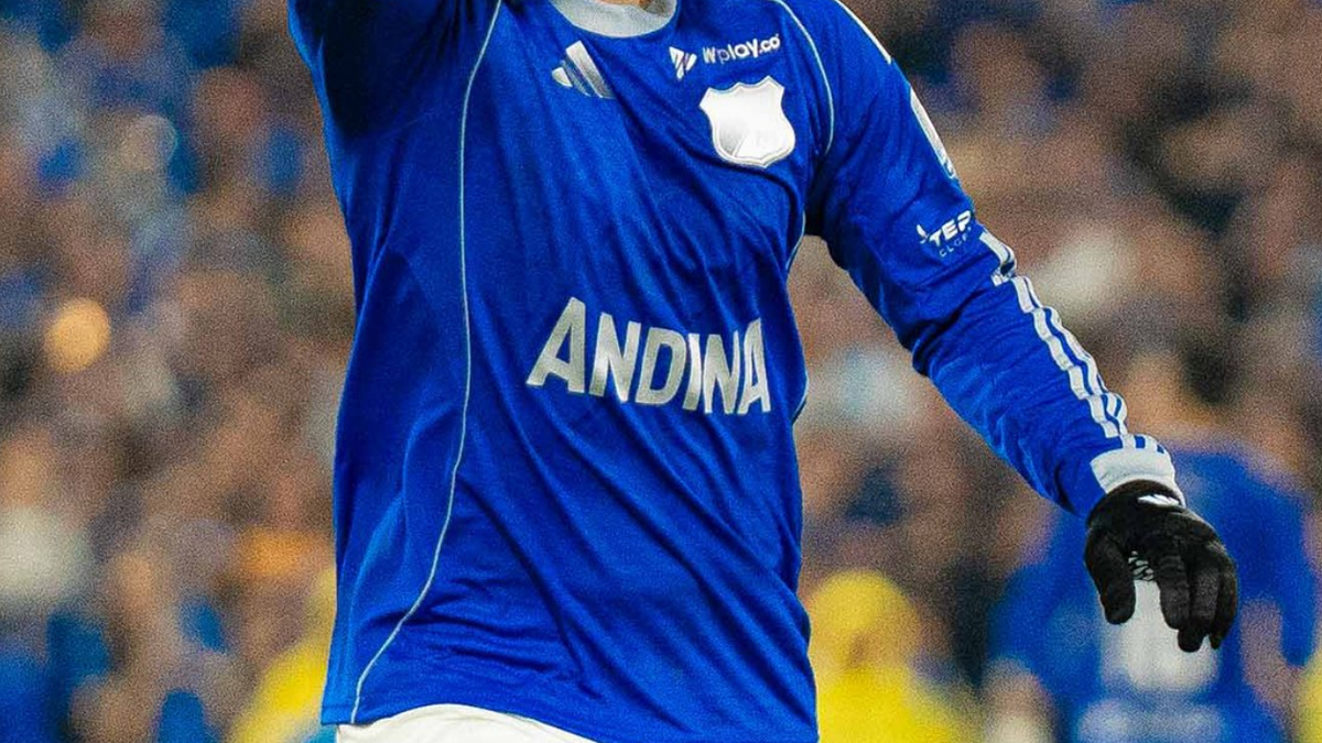 Jugador de Millonarios enciende las alarmas tras caer desmayado en el campo