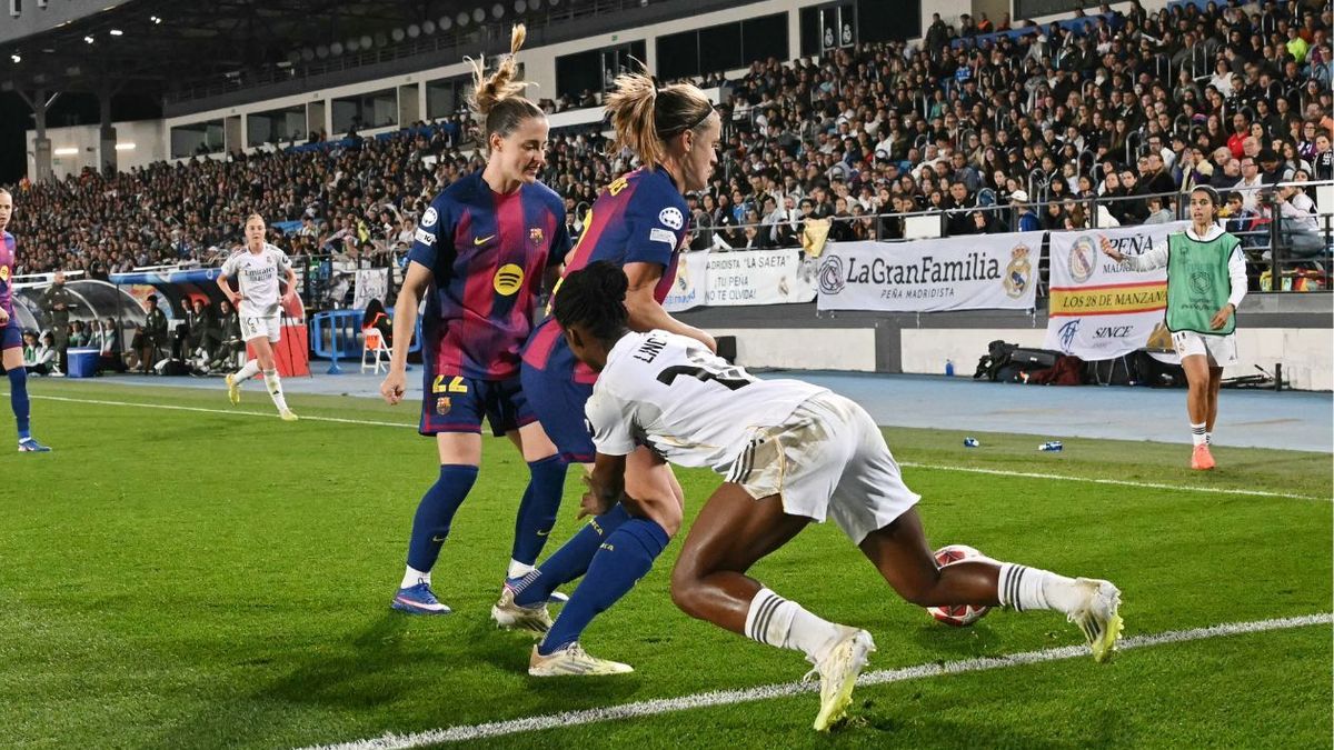 Barcelona goleó al Real Madrid de Linda Caicedo y puso un pie en 'semis' de Champions