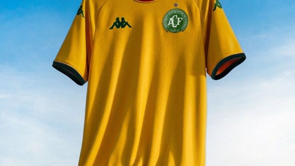 Chapecoense oficializó nueva camisa homenaje a Colombia: “Una relación marcada”