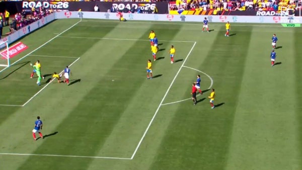 VIDEO - Colombia dio ventajas y Francia marcó el 2-0; gol de Thuram