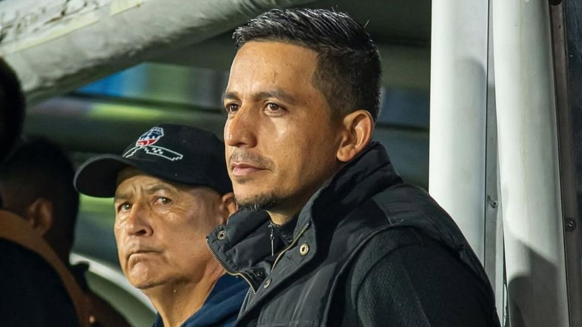 Sebastián Oliveros, Dt de Fortaleza.