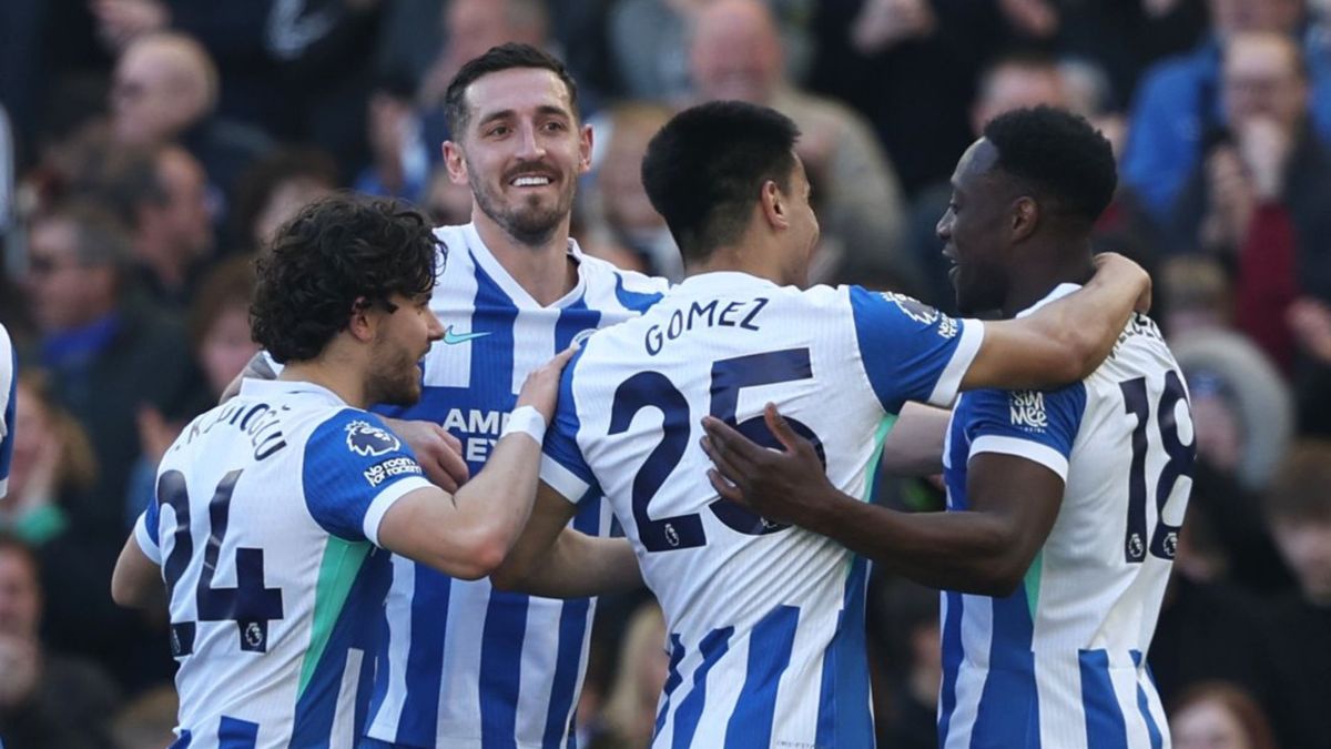 Stefanos Tzimas , delantero del Brighton visto en Colombia