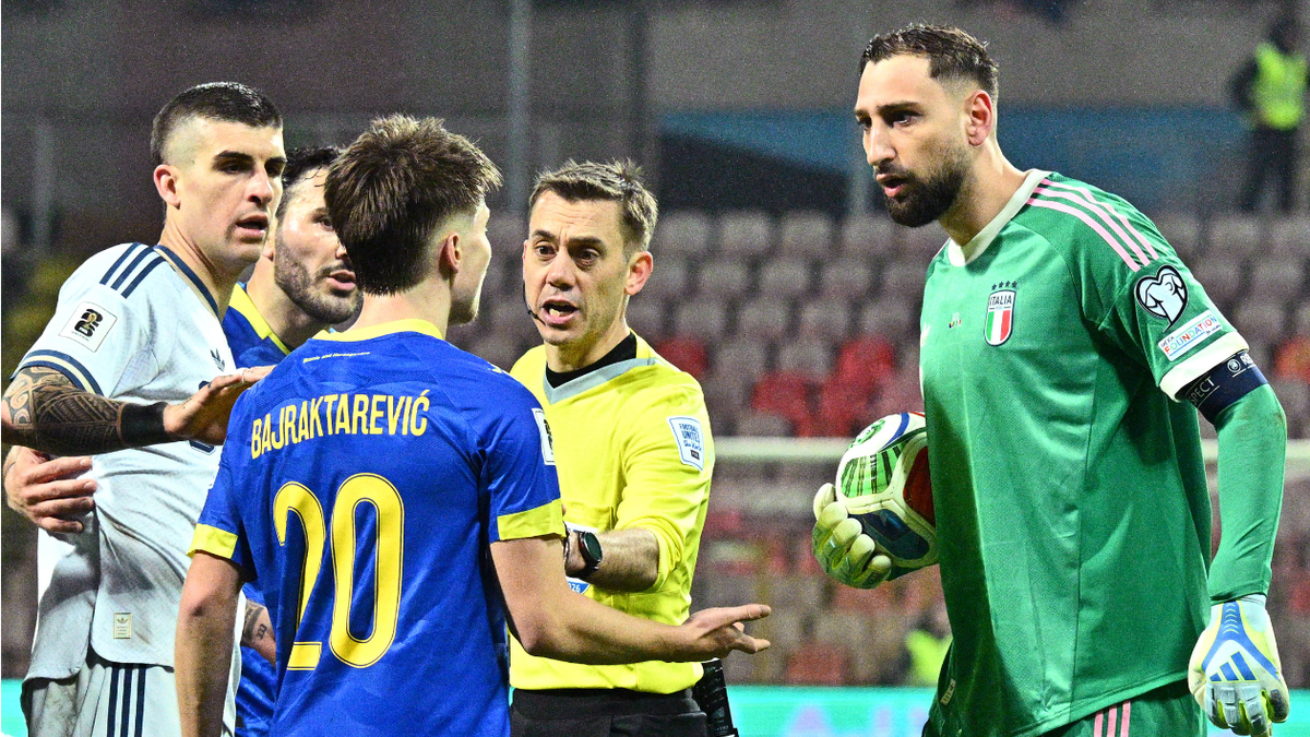 Donnarumma no la pasa bien con Italia tras la eliminación ante Bosnia