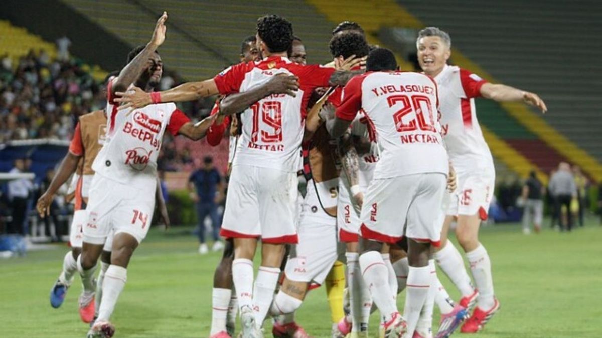 Santa Fe recupera jugadores para enfrentar a Millonarios