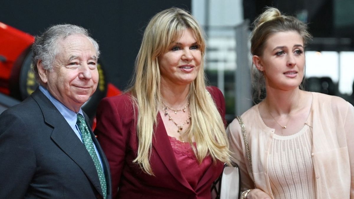 Corinna Schumacher, esposa de Michael; Jean Todt y Gina Schumacher.