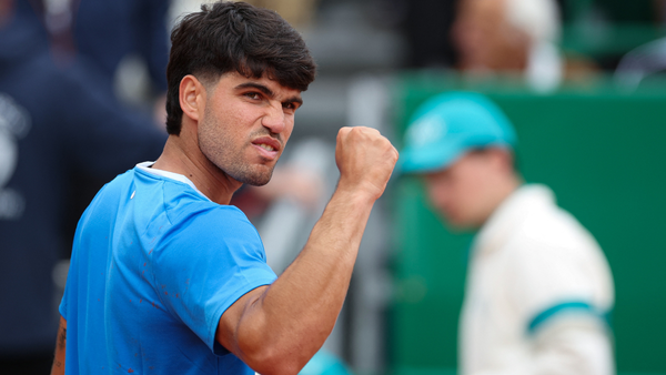 Carlos Alcaraz rompió con todo y avanzó a octavos de final del Masters de Montecarlo