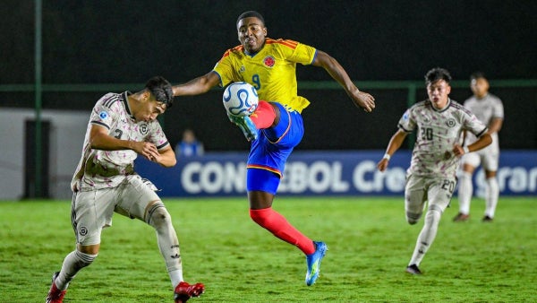 [VIDEO] Colombia abrió la cuenta contra Chile en Sudamericano Sub-20: torpeza y primer gol