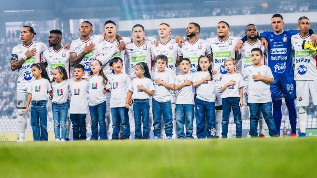 Once Caldas enfrenta baja de Michael Barrios.