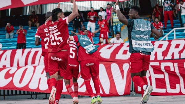 ¡Debut en Sudamericana! Elogios de Sanguinetti al América de Cali