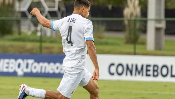 [VIDEO] Colombia pecó y Uruguay cobró el error: primer gol recibido en el Sudamericano