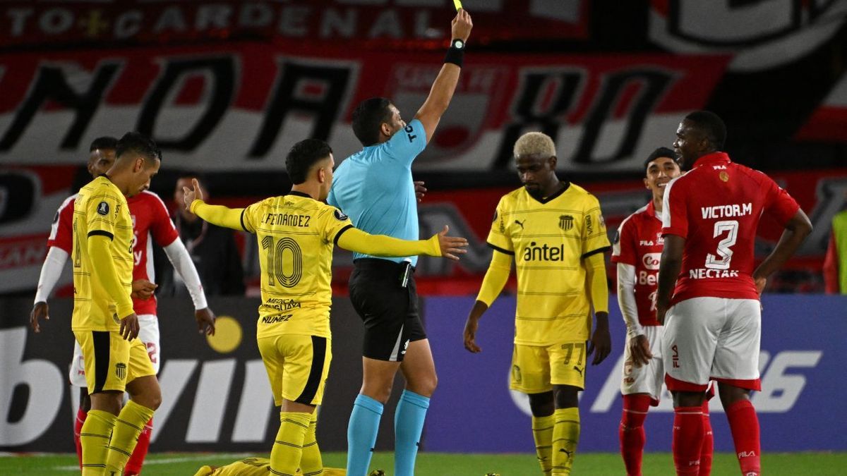 Santa Fe vs. Peñarol en El Campín.