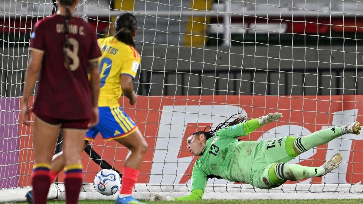 [Video] Penalazo a favor de Colombia y Leicy Santos hizo el empate ante Venezuela