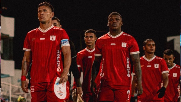 América de Cali prepara dos cambios en la titular contra Alianza Atlético por Copa Sudamericana