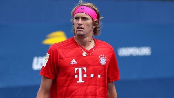 [VIDEO] Alexander Zverev demostró su amor por el Bayern: calentamiento modo bávaro
