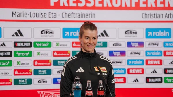 Secretos de Marie‑Louise Eta, la primera mujer en dirigir en la Bundesliga