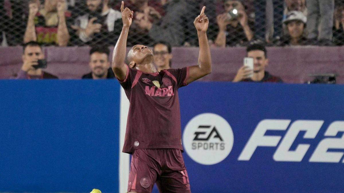 Yoshan Valois, delantero de Lanús
