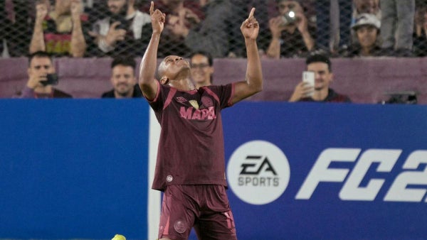 Yoshan Valois no sería titular en Lanús: DT explicó qué le hace falta