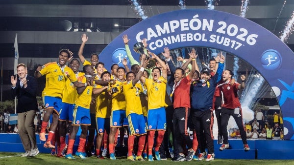 El plantel de la Selección Colombia sub 17 que ganó el título del Sudamericano