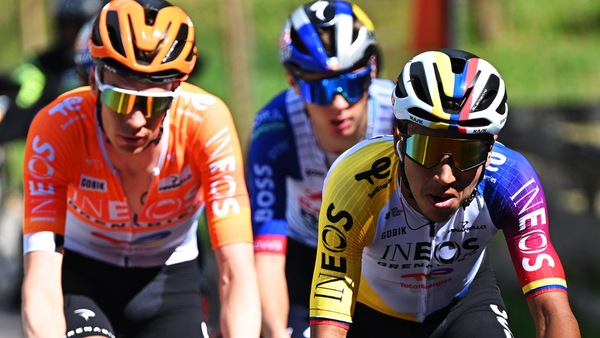 Egan Bernal sube al podio del Tour de los Alpes en la etapa 3