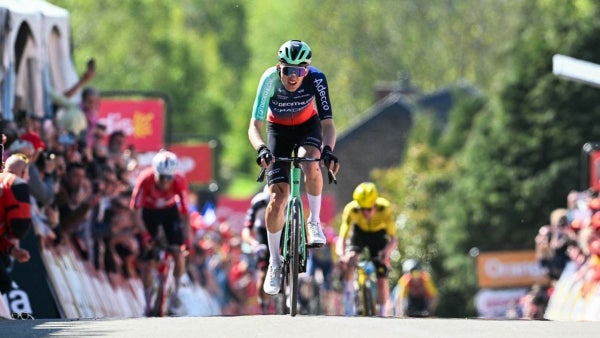 VIDEO - Paul Seixas ganó la Flecha Valona: increíble remate