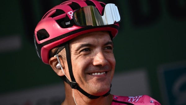 Richard Carapaz no correrá del Giro de Italia ¿Por qué?