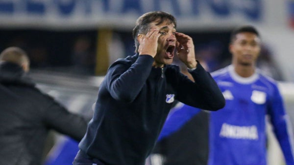 Millonarios 'tambalea': el plan de Universitario para contratar a Fabián Bustos