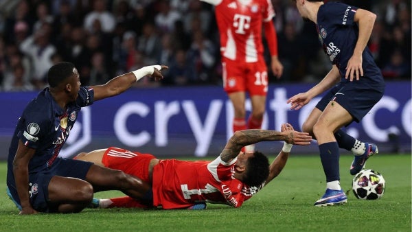 VIDEO - Lucho Díaz, clave en el 1-0 de Bayern sobre PSG. así le hicieron penal