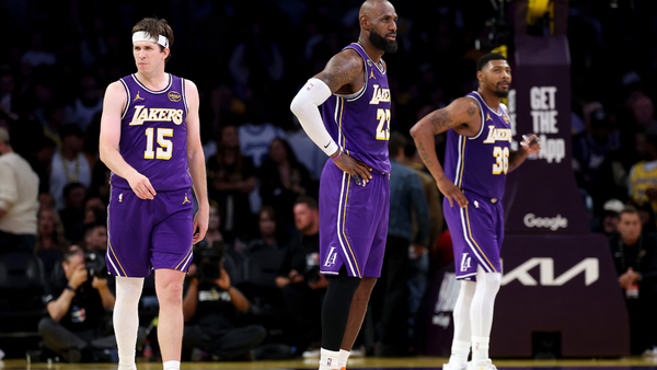 Lakers complicó su clasificación de los playoff de la NBA tras segunda derrota ante Rockets